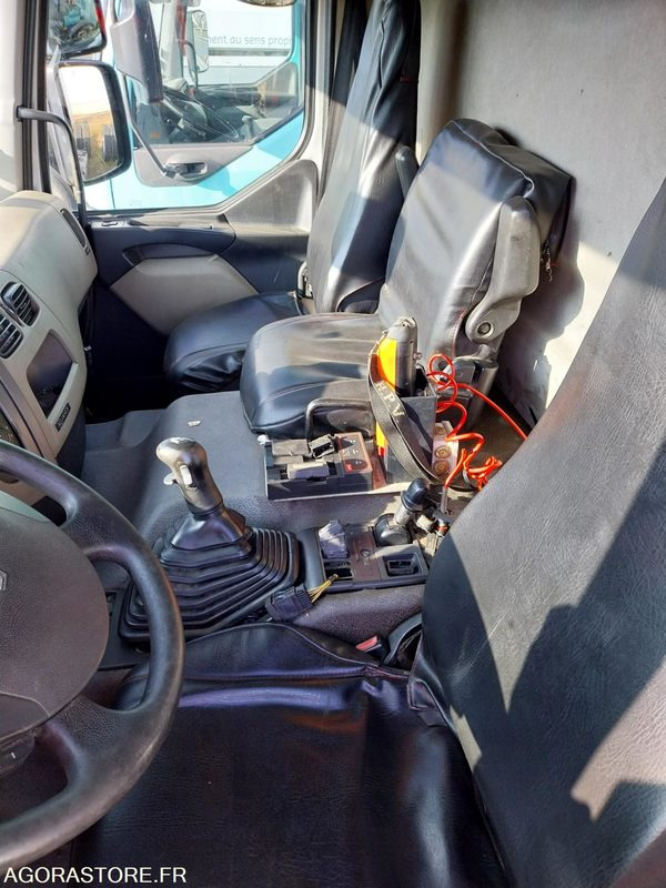 RENAULT PREMIUM 380-26 / 2010 / 475 190 km - 驾驶室底盘卡车:图5 RENAULT PREMIUM 380-26 / 2010 / 475 190 km - 驾驶室底盘卡车:图5