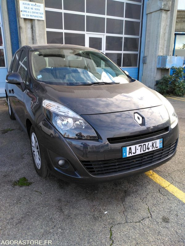 RENAULT SCENIC 1.9 DIESEL - 汽车:图1 RENAULT SCENIC 1.9 DIESEL - 汽车:图1