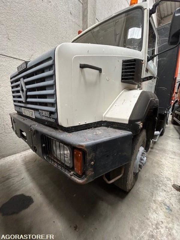 RENAULT TRACTEUR C290 4X4 110KM/H  282500 KM - 牵引车:图4 RENAULT TRACTEUR C290 4X4 110KM/H  282500 KM - 牵引车:图4