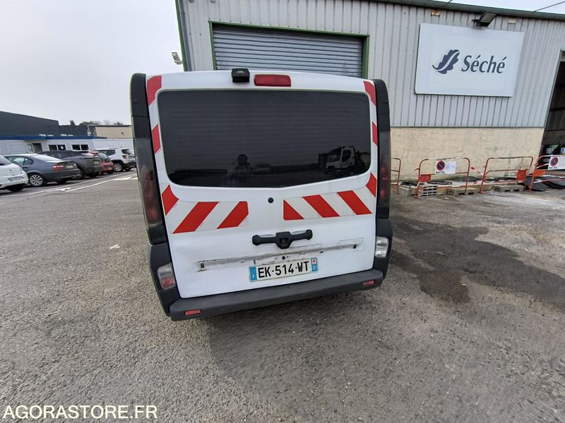 RENAULT TRAFIC - 283 019 KM - 2006 -EK-514-WT - 无侧窗厢式货车:图3 RENAULT TRAFIC - 283 019 KM - 2006 -EK-514-WT - 无侧窗厢式货车:图3