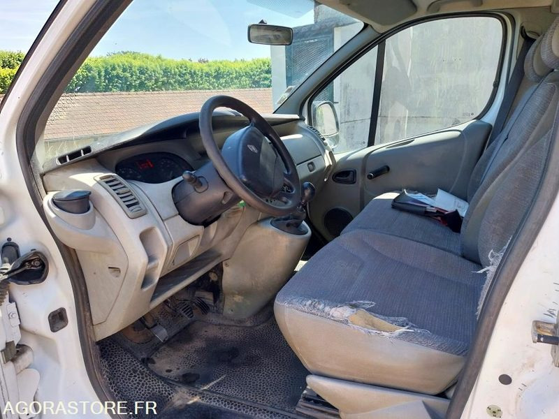 RENAULT TRAFIC DCI 115CH 9 PLACES - 小型巴士, 小型客车:图5 RENAULT TRAFIC DCI 115CH 9 PLACES - 小型巴士, 小型客车:图5