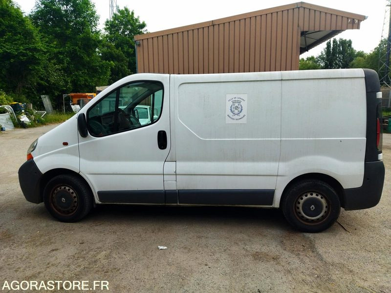 RENAULT TRAFIC DE 2005  71234 KM - 无侧窗厢式货车:图4 RENAULT TRAFIC DE 2005  71234 KM - 无侧窗厢式货车:图4