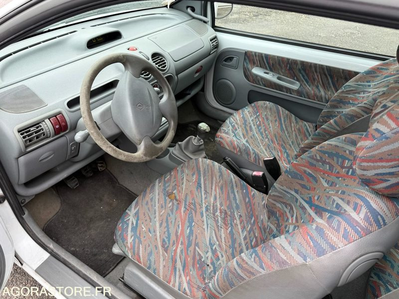 RENAULT TWINGO - 2002 - 158000KM - 汽车:图5 RENAULT TWINGO - 2002 - 158000KM - 汽车:图5