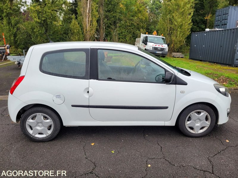 RENAULT TWINGO - DB-290-VQ - VIN VF1CNJ10550142907 - 汽车:图4 RENAULT TWINGO - DB-290-VQ - VIN VF1CNJ10550142907 - 汽车:图4