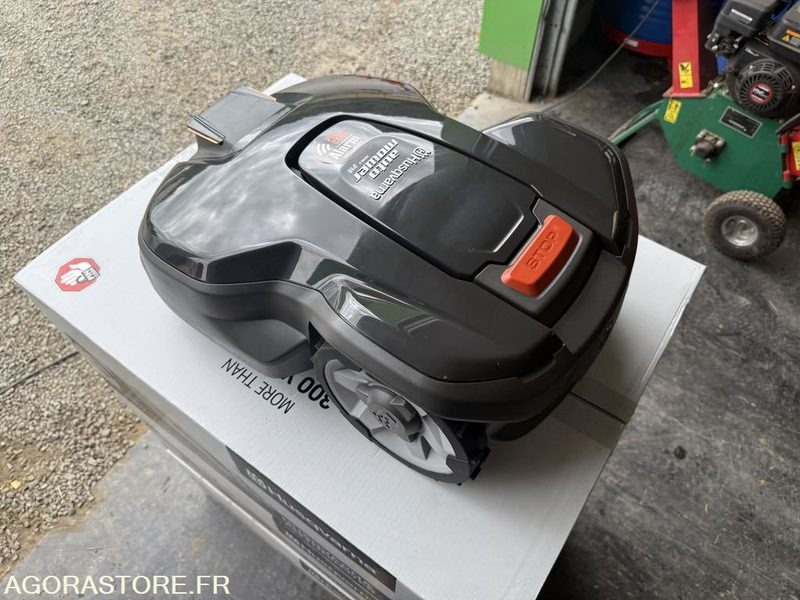 ROBOT de tonte NEUF 305 Husqvarna Unitaire - 园林割草机:图3 ROBOT de tonte NEUF 305 Husqvarna Unitaire - 园林割草机:图3