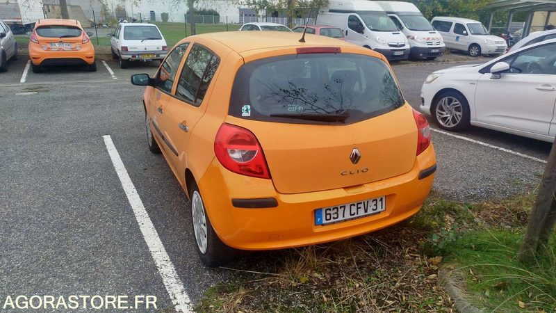 Renault Clio 1.5 DCI - 2008 - 99525km - 637CFV31 - 汽车:图3 Renault Clio 1.5 DCI - 2008 - 99525km - 637CFV31 - 汽车:图3