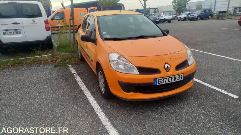 Renault Clio 1.5 DCI - 2008 - 99525km - 637CFV31 - 汽车:图2 Renault Clio 1.5 DCI - 2008 - 99525km - 637CFV31 - 汽车:图2