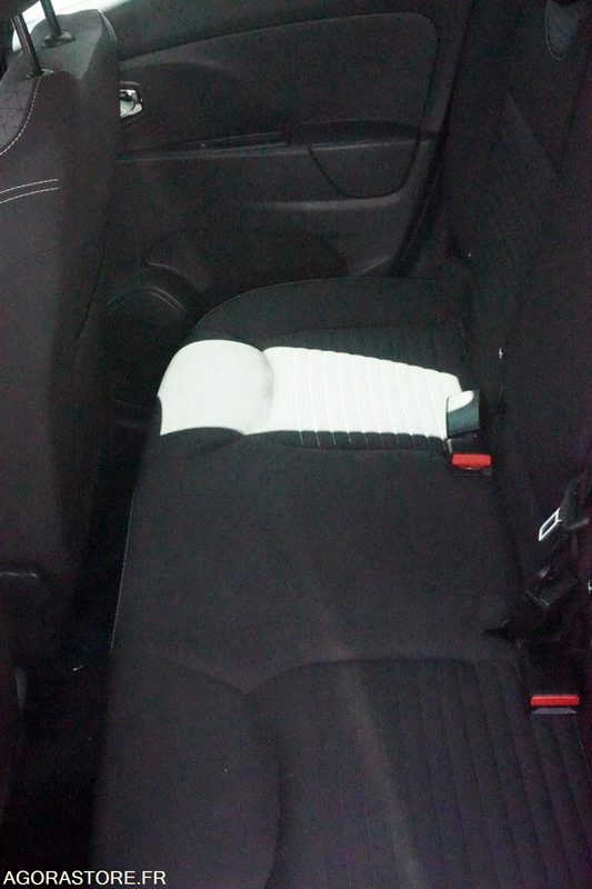 Renault Clio 4 122544 kms 2013 - 汽车:图4 Renault Clio 4 122544 kms 2013 - 汽车:图4