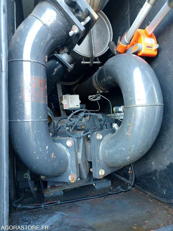 Renault Hydrocureur 19T - CN-620-BD - Vente Export Exclusivement - 真空车:图4 Renault Hydrocureur 19T - CN-620-BD - Vente Export Exclusivement - 真空车:图4