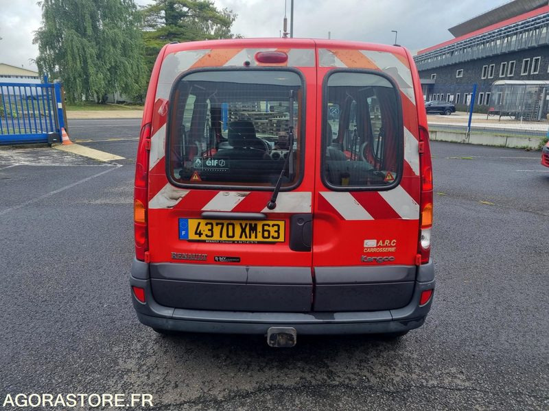 Renault Kangoo Diesel - 4370 XM 63 - 2003 - 紧凑型面包车:图3 Renault Kangoo Diesel - 4370 XM 63 - 2003 - 紧凑型面包车:图3