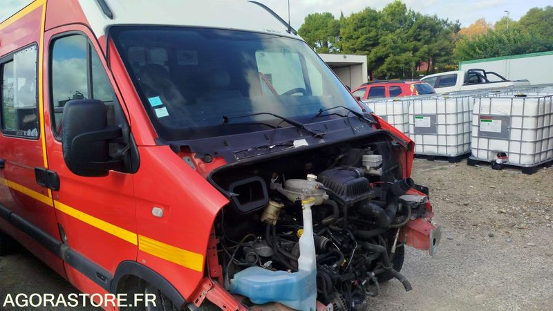 Renault Master - 2005 - EP649CL - 无侧窗厢式货车:图1 Renault Master - 2005 - EP649CL - 无侧窗厢式货车:图1