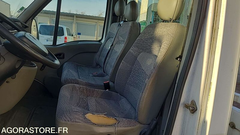 Renault Master - 2006 - 43287kms - 196ARM67 租赁 Renault Master - 2006 - 43287kms - 196ARM67:图15 Renault Master - 2006 - 43287kms - 196ARM67 租赁 Renault Master - 2006 - 43287kms - 196ARM67:图15