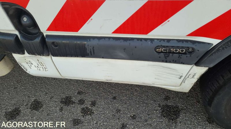 Renault Master - 2006 - 43287kms - 196ARM67 租赁 Renault Master - 2006 - 43287kms - 196ARM67:图8 Renault Master - 2006 - 43287kms - 196ARM67 租赁 Renault Master - 2006 - 43287kms - 196ARM67:图8