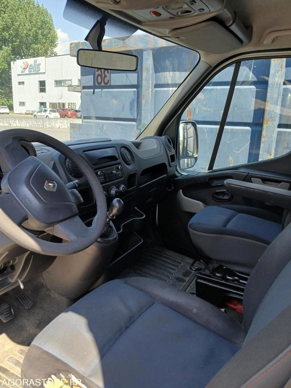 Renault - Master - 2012 - 356154KMS - 无侧窗厢式货车:图5 Renault - Master - 2012 - 356154KMS - 无侧窗厢式货车:图5