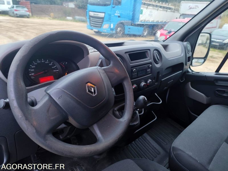 Renault Master III Phase 2 L2H2 F3300 2.3 dCi 110CH - 2016 - 226000KMS - 无侧窗厢式货车:图4 Renault Master III Phase 2 L2H2 F3300 2.3 dCi 110CH - 2016 - 226000KMS - 无侧窗厢式货车:图4