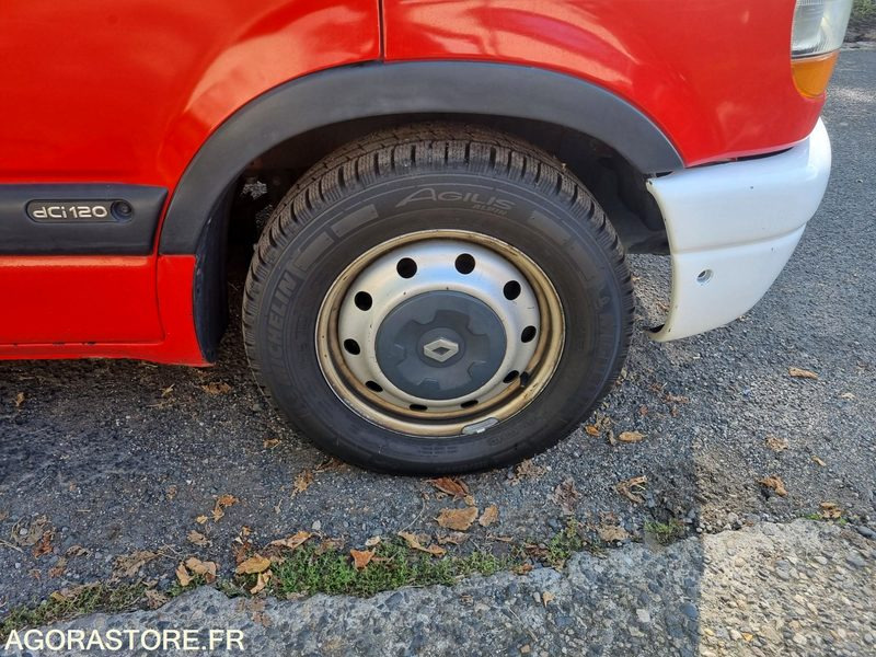 Renault Master L2 H2 - CV 642 KM - Compresseur - 2002 - 无侧窗厢式货车:图5 Renault Master L2 H2 - CV 642 KM - Compresseur - 2002 - 无侧窗厢式货车:图5