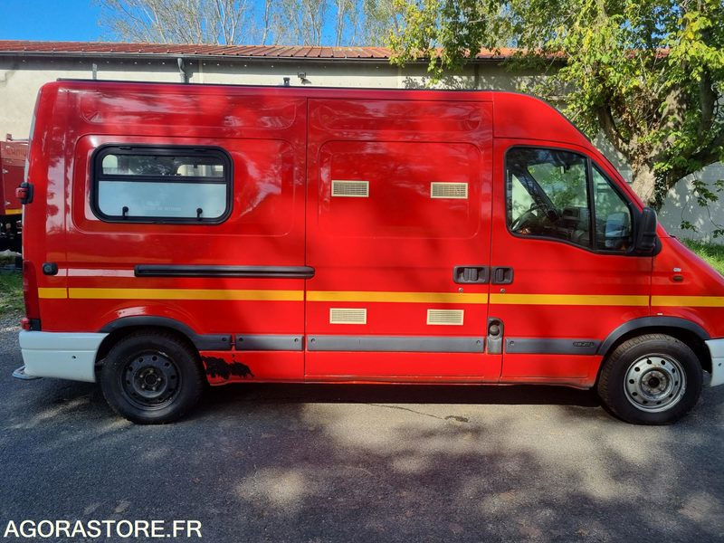 Renault Master L2H2 - CH 738 CG - Compresseur - 2001 - 无侧窗厢式货车:图4 Renault Master L2H2 - CH 738 CG - Compresseur - 2001 - 无侧窗厢式货车:图4
