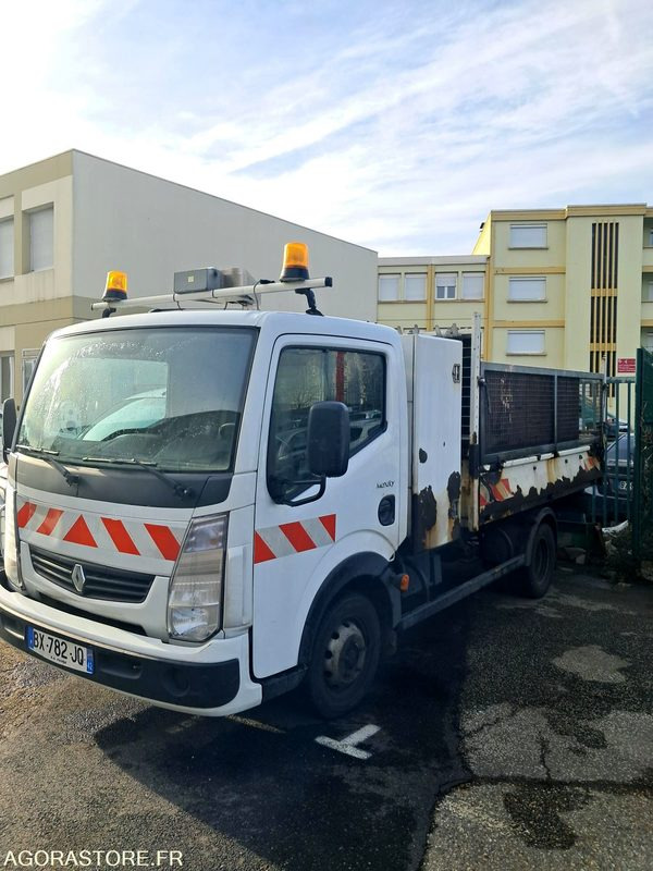 Renault Maxity - 2011 - 155966kms - BX782JQ - 翻斗货车:图4 Renault Maxity - 2011 - 155966kms - BX782JQ - 翻斗货车:图4