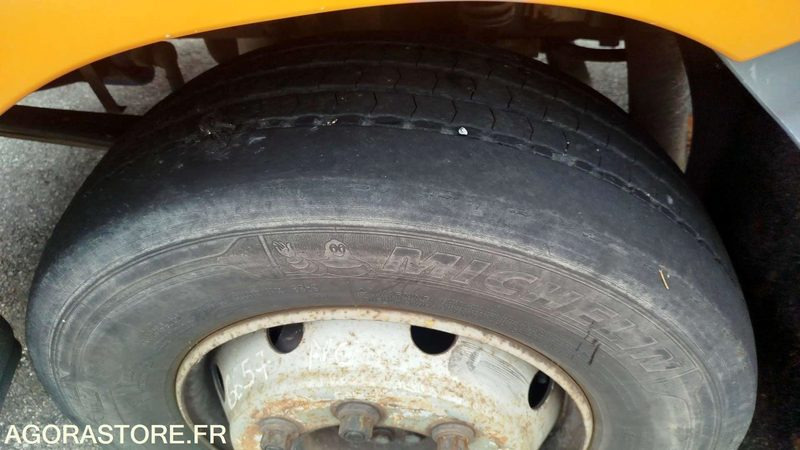 Renault Midlum 180 - 2001 - 227204km - 567APD31 - 牵引车:图5 Renault Midlum 180 - 2001 - 227204km - 567APD31 - 牵引车:图5