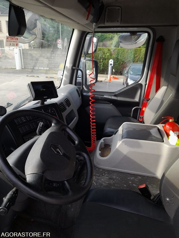 Renault Poids Lourds Type D12 / 387919 Kms / 2017 / EP-912-ML - 卡车:图1 Renault Poids Lourds Type D12 / 387919 Kms / 2017 / EP-912-ML - 卡车:图1
