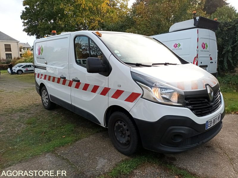 Renault Trafic - 255439 kms - 2016 - 无侧窗厢式货车:图5 Renault Trafic - 255439 kms - 2016 - 无侧窗厢式货车:图5