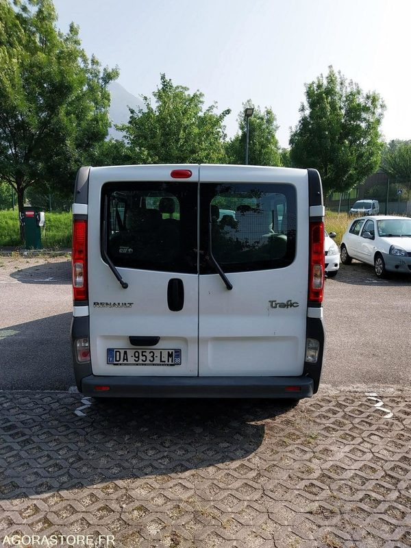Renault Trafic 9 places DA-953-LM de 2013 avec 135 698 kms - 小型巴士, 小型客车:图5 Renault Trafic 9 places DA-953-LM de 2013 avec 135 698 kms - 小型巴士, 小型客车:图5