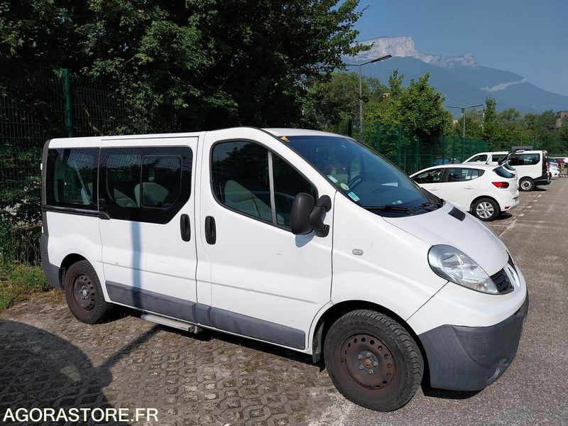 Renault Trafic 9 places DA-953-LM de 2013 avec 135 698 kms - 小型巴士, 小型客车:图1 Renault Trafic 9 places DA-953-LM de 2013 avec 135 698 kms - 小型巴士, 小型客车:图1