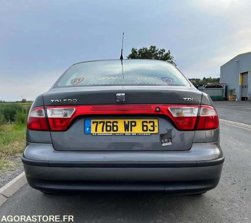 SEAT TOLEDO 1.9 TDI 110 CH - 2000 - 208 500 kms - 汽车:图4 SEAT TOLEDO 1.9 TDI 110 CH - 2000 - 208 500 kms - 汽车:图4