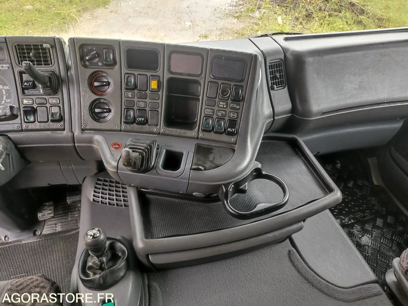 牵引车 Scania 124l 2003 789689km:图15 牵引车 Scania 124l 2003 789689km:图15