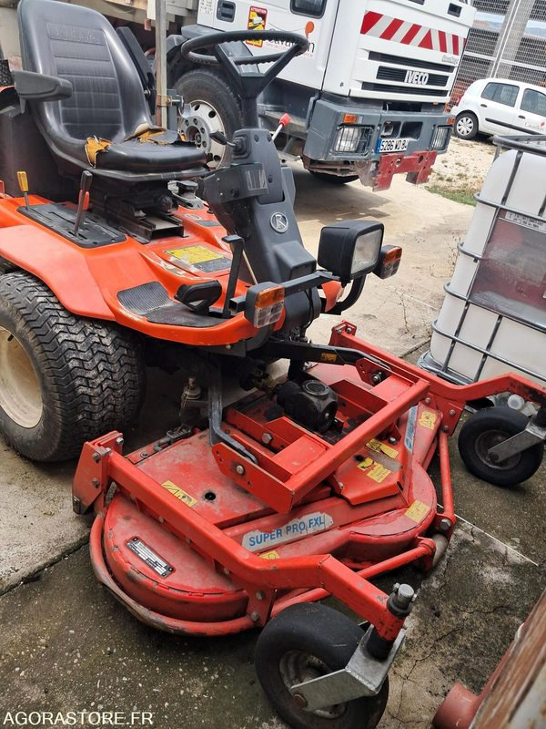 TONDEUSE AUTOPORTEE FRONTALE F3560 KUBOTA - 园林割草机:图5 TONDEUSE AUTOPORTEE FRONTALE F3560 KUBOTA - 园林割草机:图5