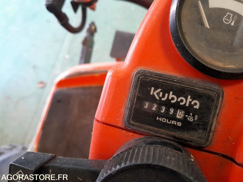 TONDEUSE KUBOTA F3680 DE 2012 - 园林割草机:图4 TONDEUSE KUBOTA F3680 DE 2012 - 园林割草机:图4
