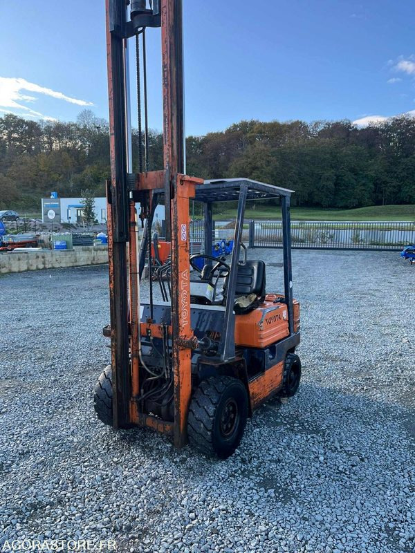 TOYOTA chariot levée libre TOYOTA 025FD18 Diesel - 柴油叉车:图3 TOYOTA chariot levée libre TOYOTA 025FD18 Diesel - 柴油叉车:图3