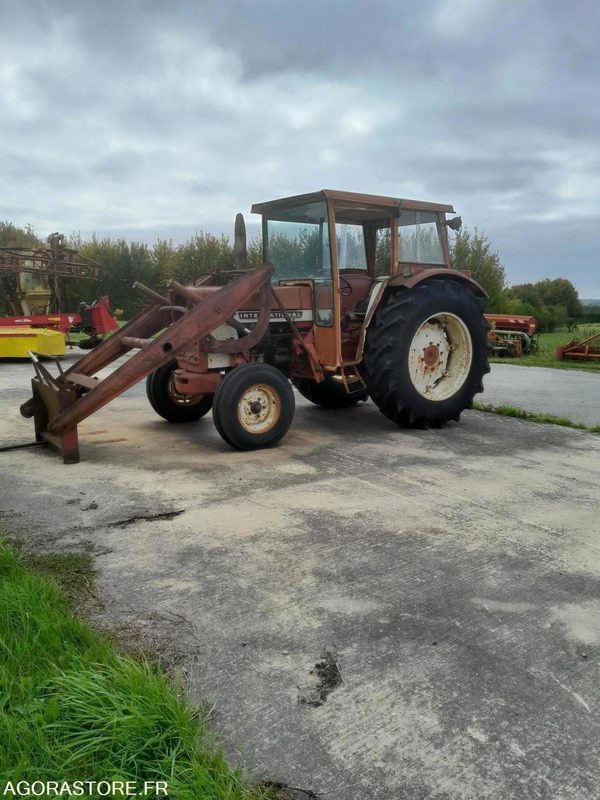 TRACTEUR - MC CORMICK - IH 654 - 1972 - 拖拉机:图1 TRACTEUR - MC CORMICK - IH 654 - 1972 - 拖拉机:图1