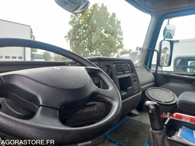 TRACTEUR RENAULT TRUCKS AVEC POMPE DK258VR (vente uniquement export) - 牵引车:图5 TRACTEUR RENAULT TRUCKS AVEC POMPE DK258VR (vente uniquement export) - 牵引车:图5