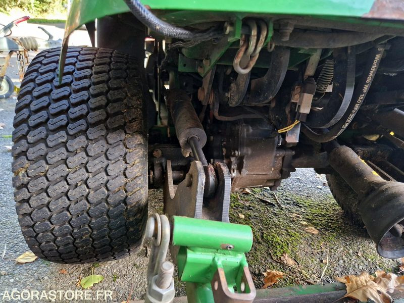 Tondeuse autoportée Jhon Deere - 2012 - 5964 -CA957CV 租赁 Tondeuse autoportée Jhon Deere - 2012 - 5964 -CA957CV：图11