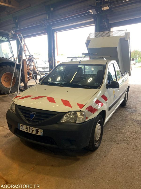 VEHICULE BENNE DACIA LOGAN PICK UP - 翻斗货车:图2 VEHICULE BENNE DACIA LOGAN PICK UP - 翻斗货车:图2