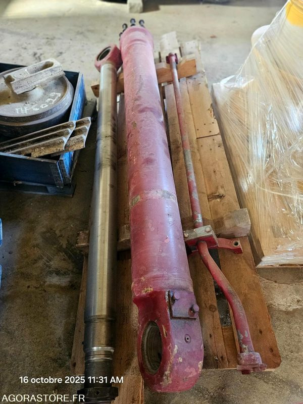 VERIN DE BALANCIER POUR PELLE LIEBHERR R974C - 备件 适用于 建筑机械:图4 VERIN DE BALANCIER POUR PELLE LIEBHERR R974C - 备件 适用于 建筑机械:图4