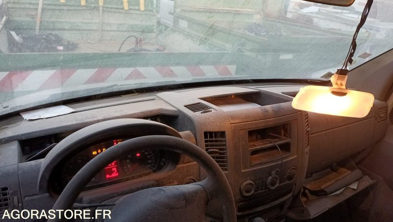 VOLKSWAGEN CRAFTER benne double cabine - 2011 - 213750kms - BL-964-FA - 翻斗货车:图5 VOLKSWAGEN CRAFTER benne double cabine - 2011 - 213750kms - BL-964-FA - 翻斗货车:图5