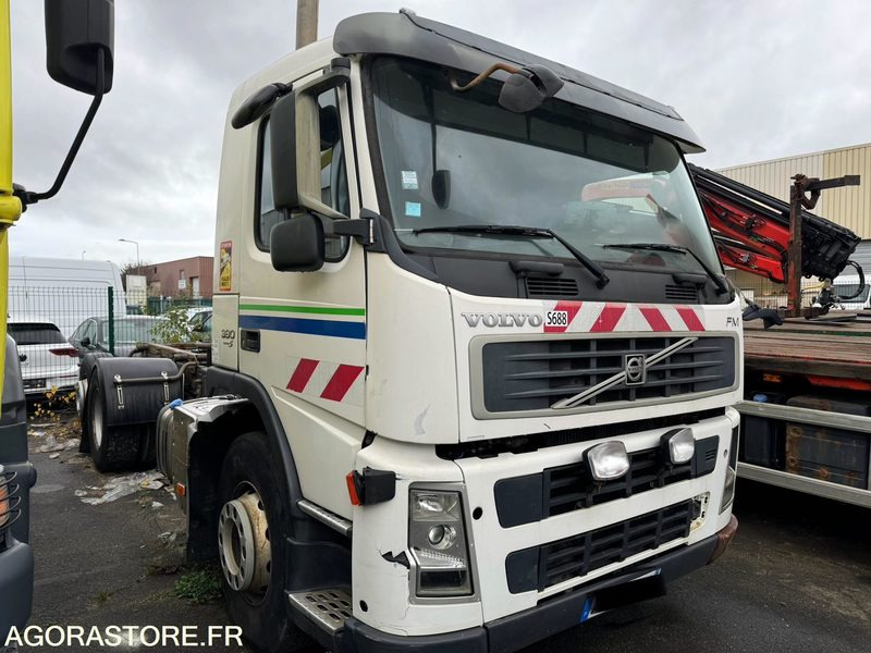 VOLVO 6x2 - FM 380 - 2009 / 380000 KM - 卡车:图2 VOLVO 6x2 - FM 380 - 2009 / 380000 KM - 卡车:图2