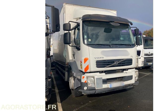 VOLVO FL 290 - 2013 - 568 476km - 牵引车:图2 VOLVO FL 290 - 2013 - 568 476km - 牵引车:图2