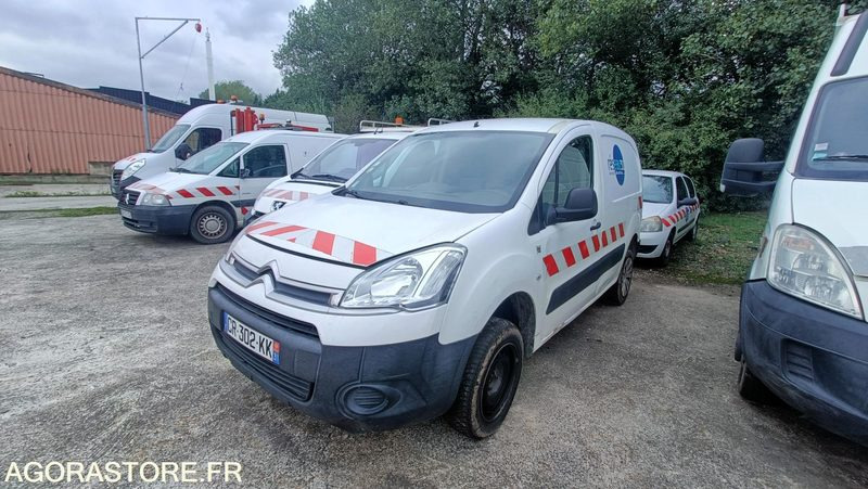 VU FOURGONNETTE CITROEN BERLINGO DANGEL 4X4 (BV changée avec embrayage) - 紧凑型面包车:图1 VU FOURGONNETTE CITROEN BERLINGO DANGEL 4X4 (BV changée avec embrayage) - 紧凑型面包车:图1