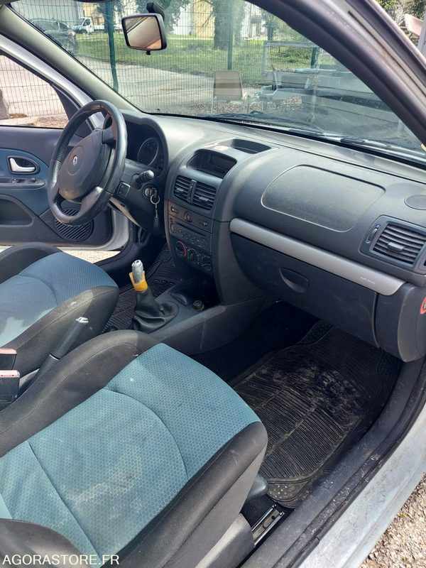Véhicule Renault Clio - 汽车:图5 Véhicule Renault Clio - 汽车:图5