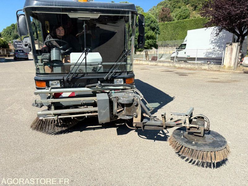 Balayeuse aspiratrice MATHIEUX C 560-2003-6077 Heures - 道路清扫机:图5 Balayeuse aspiratrice MATHIEUX C 560-2003-6077 Heures - 道路清扫机:图5
