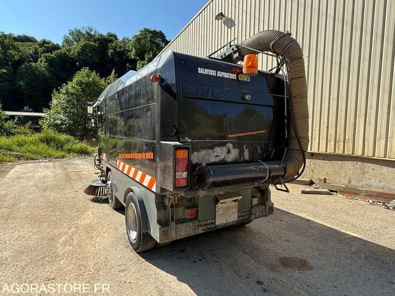 Balayeuse aspiratrice MATHIEUX C 560-2003-6077 Heures - 道路清扫机:图3 Balayeuse aspiratrice MATHIEUX C 560-2003-6077 Heures - 道路清扫机:图3