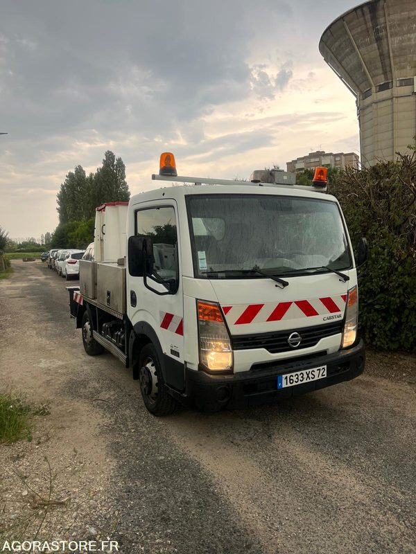 Nissan cabstar 2.5 dci nacelle 7m 129353km - 紧凑型面包车:图1 Nissan cabstar 2.5 dci nacelle 7m 129353km - 紧凑型面包车:图1