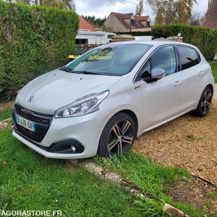 Peugeot 208 gt line - 125 321 kms - 2017 - 汽车:图2 Peugeot 208 gt line - 125 321 kms - 2017 - 汽车:图2