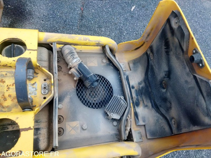 Plaque vibrante atlas copco lh700 - 碾压机:图5 Plaque vibrante atlas copco lh700 - 碾压机:图5