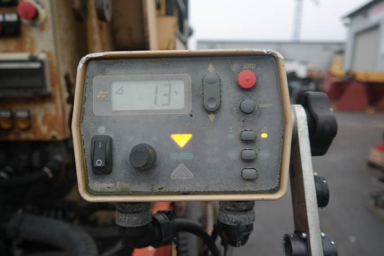 Dynapack F121 4WD - 沥青铺路机:图2 Dynapack F121 4WD - 沥青铺路机:图2