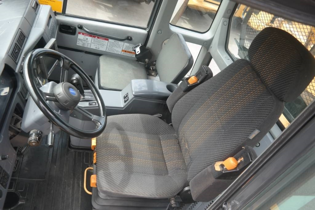 铰接式自卸车 Komatsu HM300-1：图12