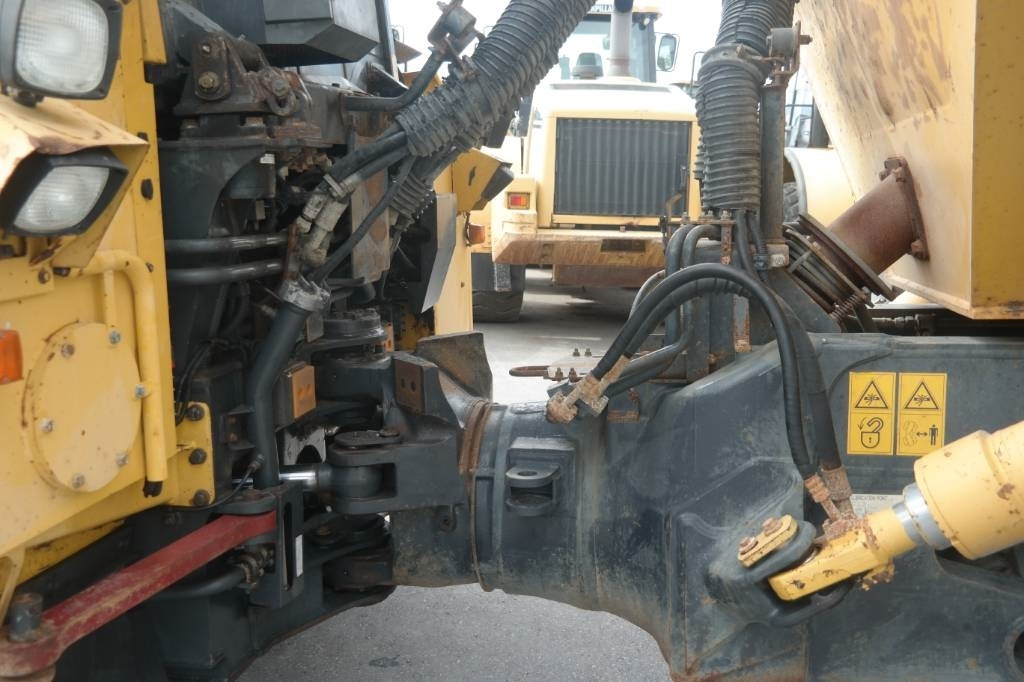 铰接式自卸车 Komatsu HM300-1：图9